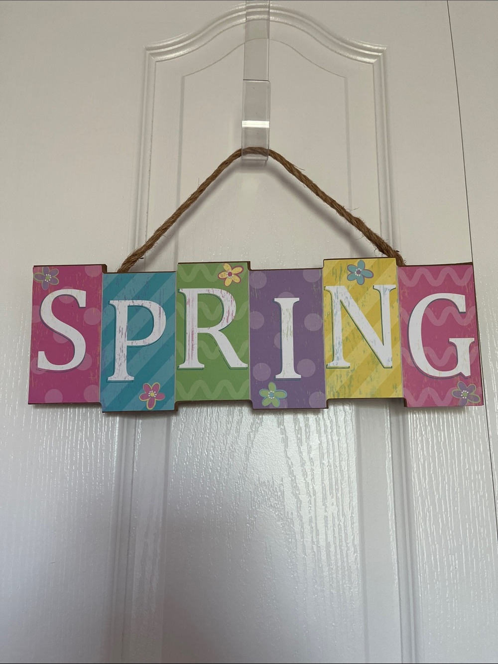 Colorful 'SPRING' Hanging Wall Sign - Multicolor Seasonal Decor